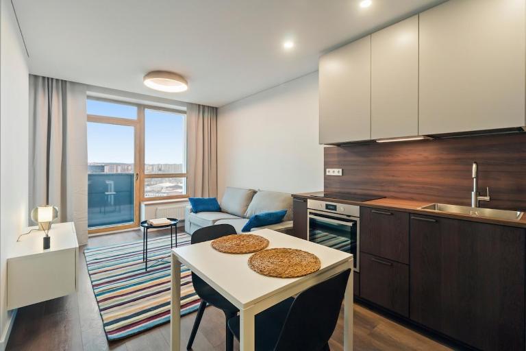 Cozy Apartment near Ozas II - Chambres d'hôtes Vilnius