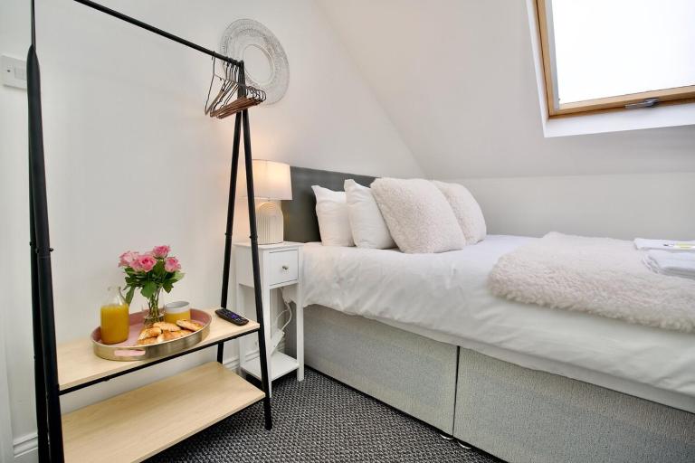 Gosford Park Studio 9 - Coventry - Bed and Breakfast Coventry