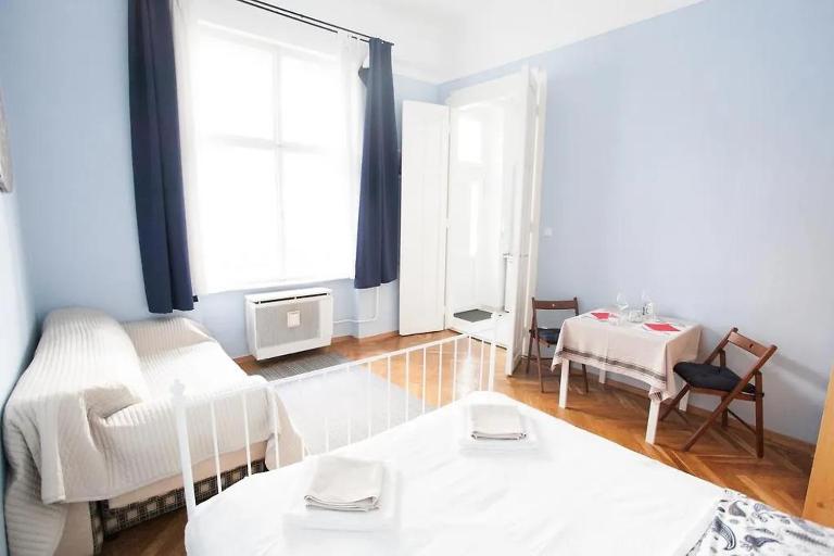 Stradivari - B&B Budapest