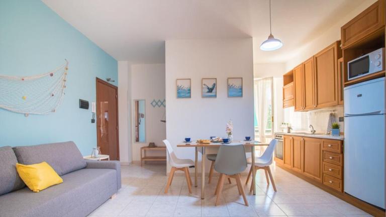 006B - Casa Mare Blu, CENTRO di Riva Trigoso, 300m da SPIAGGIA e MARE - ARIA CONDIZIONATA E WI-FI - B&B Riva Trigoso