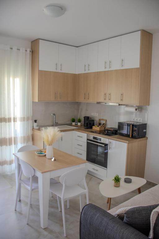 ELMA apartment 1 Kremasti - Bed and Breakfast Kremastí
