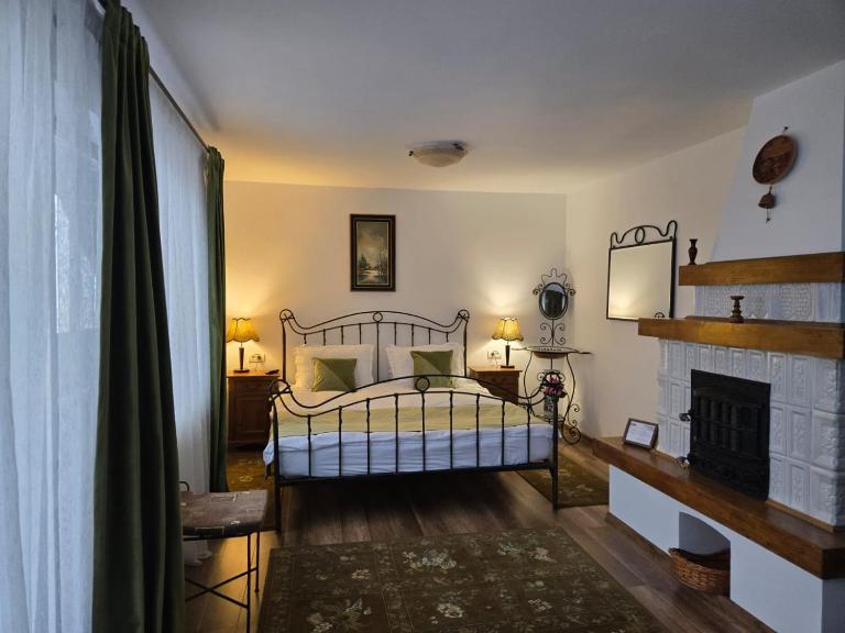 DRUMUL DOMNISORILOR c - B&B Buşteni