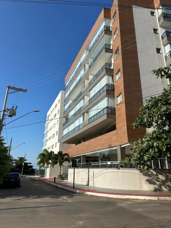 Piscina,sauna ,ar condicionado a 30passos da Bacutia - B&B Guarapari