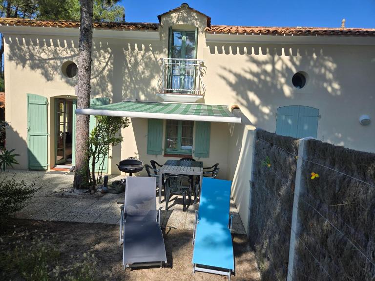Maison forêt et piscine, les Mas de Vertmarines - Chambres d'hôtes Saint-Jean-de-Monts