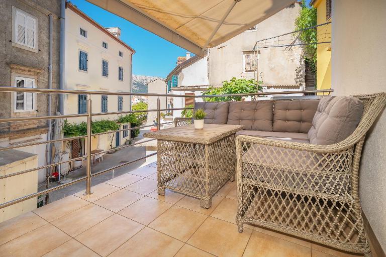 Apartment Porto with Terrace - Bed and Breakfast Baška