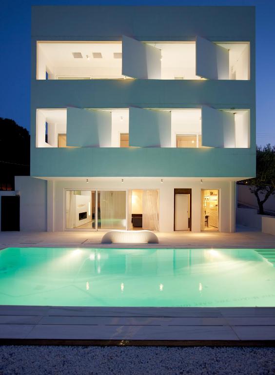 Infinity White Complex by GK Hospitality Group - B&B Porto Rafti