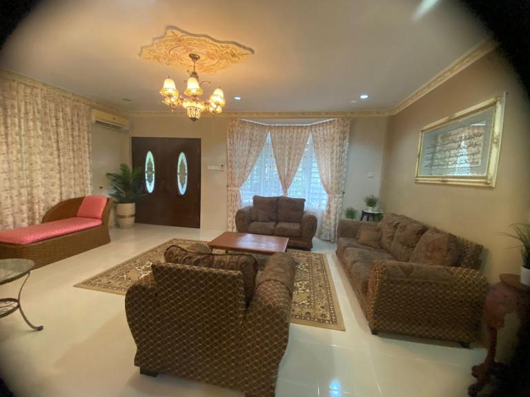 The Deck Homestay & Event House - B&B Jitra