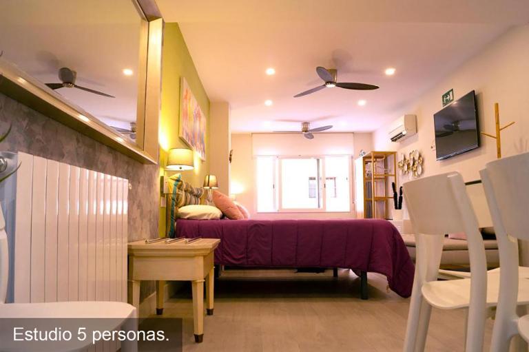 Chueca - Room Apartments - B&B Madrid