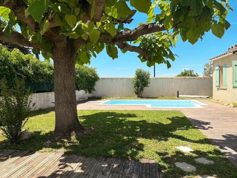 Les Elles du Moulin Avec Piscine - B&B Vedène