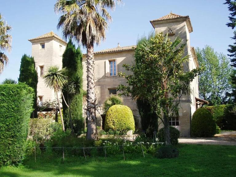 Appartement convivial à Uzès 85 m² avec terrasse_2 - Chambres d'hôtes Uzès