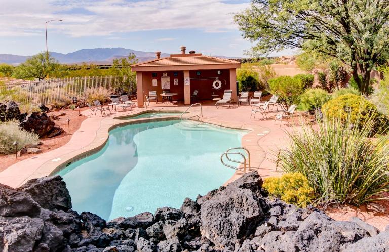 Lava Falls at Entrada - B&B Santa Clara