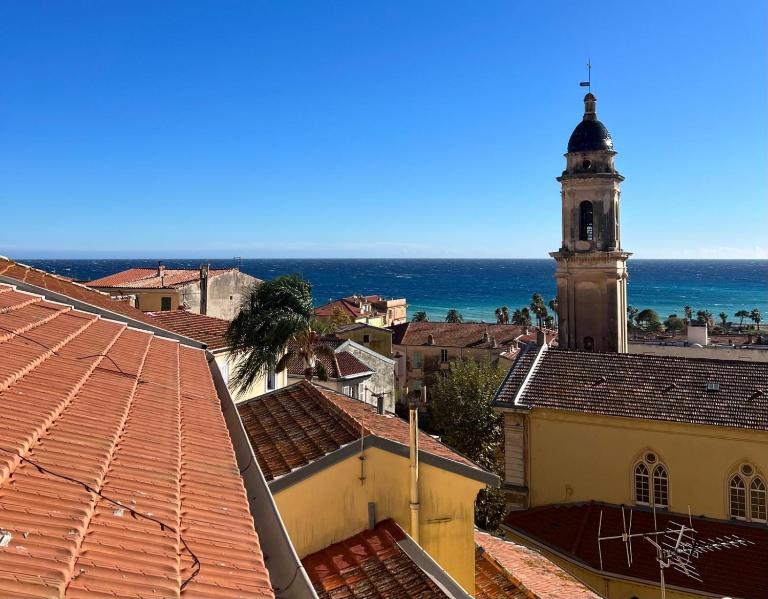 PALM RIVIERA Capucins - Vieille ville de Menton - Vue mer - B&B Menton