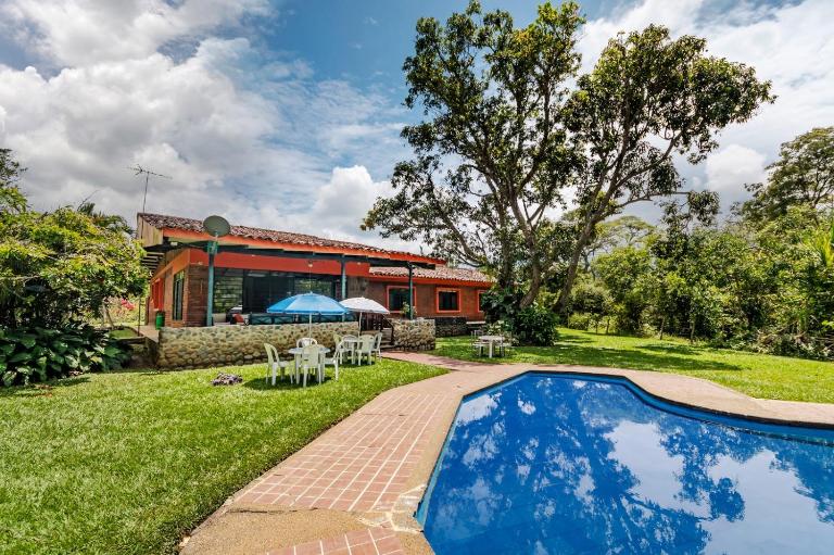 Casa Finca Jaivana - Bed and Breakfast Jamundí