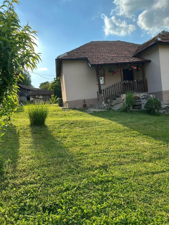 Primo apartmani - B&B Mirovo