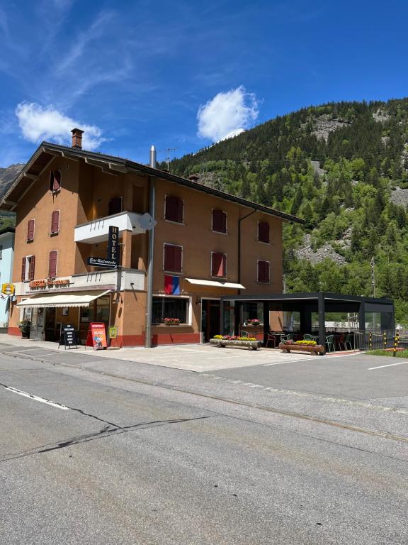 Hotel Ristorante Baldi - B&B Vezio