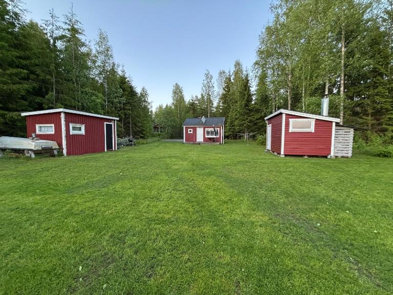 Stuga med egen strand - B&B Karlstad