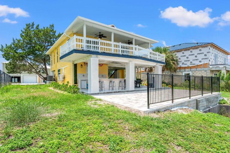 Happy Mermaid Retreat - Bed and Breakfast Hernando Beach