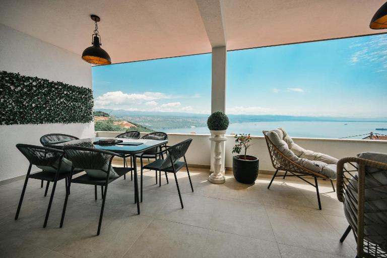 Petra Hills Majestic - Ferienwohnung Opatija