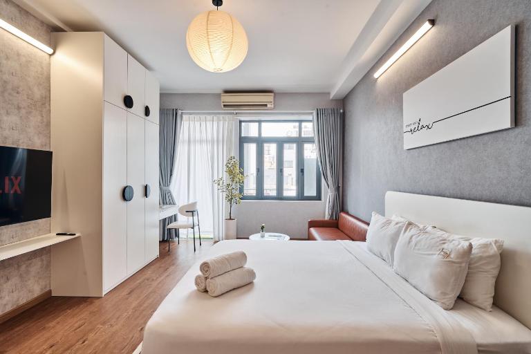 S Lux Apartment 5 mins walking in central - Bed and Breakfast Ho Chi Minhstad