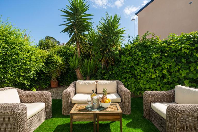 Sardinian Pearl - Poetto Beach Villa, South Sardinia - Bed and Breakfast Cagliari