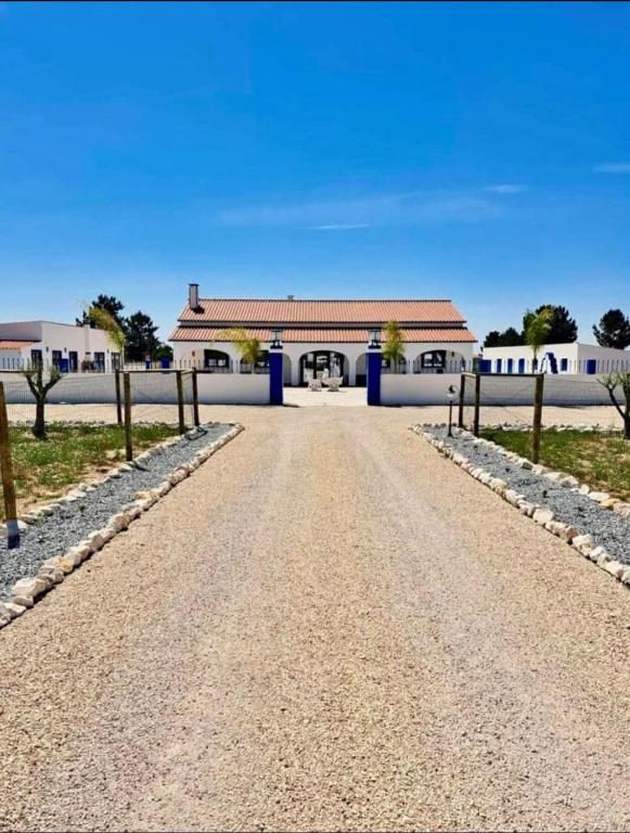 QUINTA das OLIVEIRAS COUNTRY HOUSE - B&B Marinhais