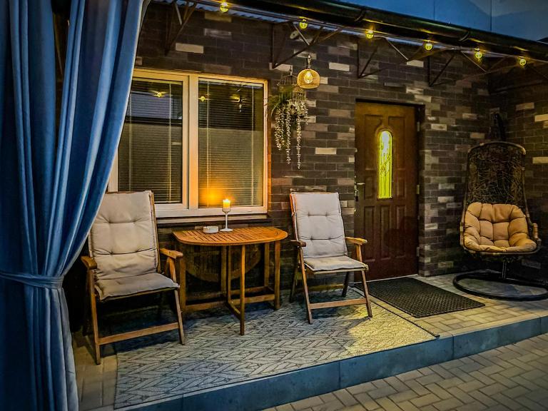 Charming Apartment with Private Yard - B&B Marijampolė