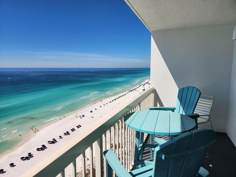 Pelican Beach Resort Top 20th Floor Condos with Ocean View - B&B Destin