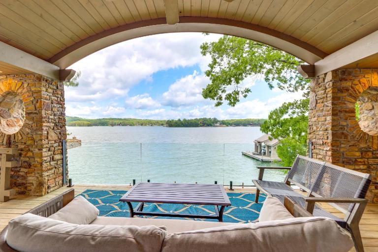 Waterfront Escape on Blue Ridge Lake w/ Dock! - B&B Morganton