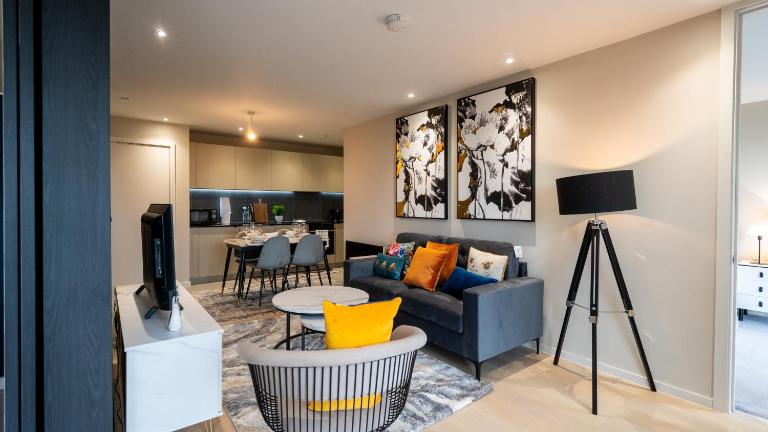 Mega5 Modern 2Bedroom Luxury Apartment Deansgate-2baths, 2toilets, with car park - Chambres d'hôtes Manchester