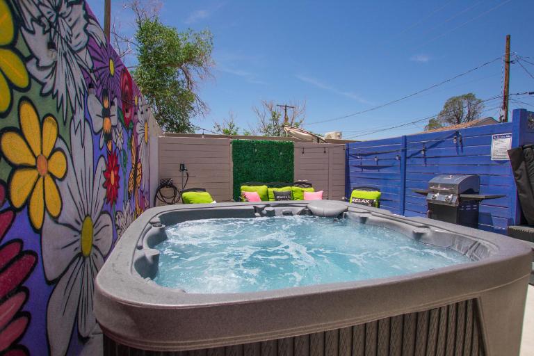 Bohemian ChiC SpaCation-Private HotTub-Close to Downtown-No Pet Fee! - Chambres d'hôtes Albuquerque