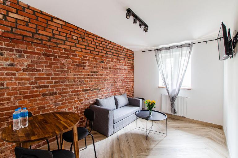 12A Loft Apartment- Modern flat with kitchen and bathroom - Ferienwohnung Wroclaw