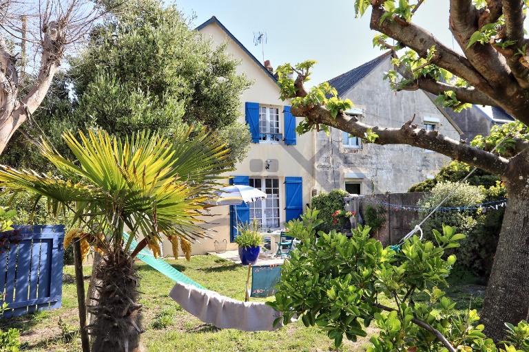 LocaLise - M20B - Ocean Lodge - Maison avec jardin clos - terrasse - plage à 400m - wifi inclus - draps inclus - animaux bienvenus - B&B Guilvinec