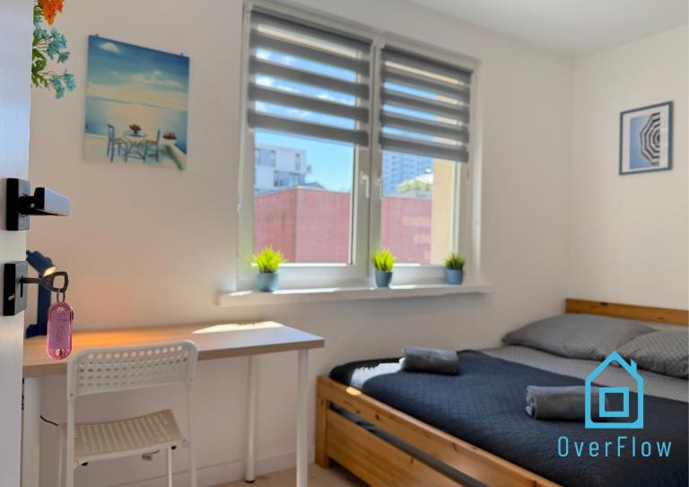 Blue Room 2 minutes to City Center Gdynia & Seaside - B&B Gdynia