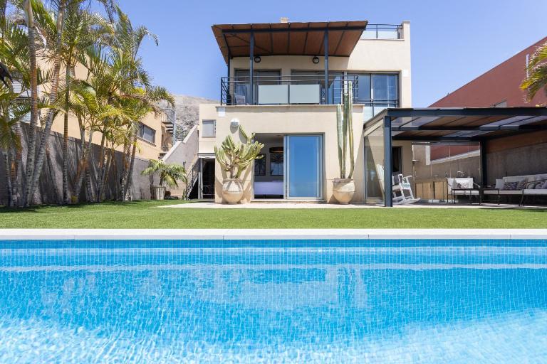 Home2Book Ocean View Villa, Private Pool & Garden - Chambres d'hôtes Santa Cruz de Ténérife