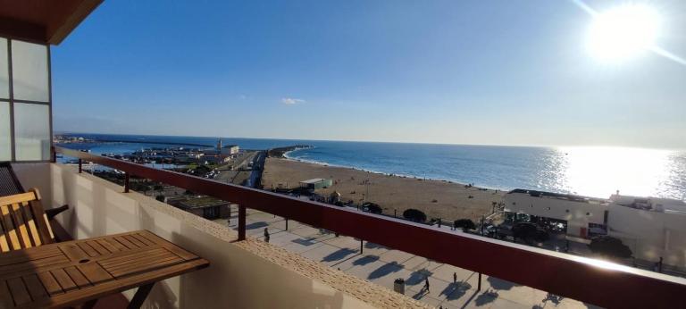 Sunrise Beach Apartment - Bed and Breakfast Póvoa de Varzim