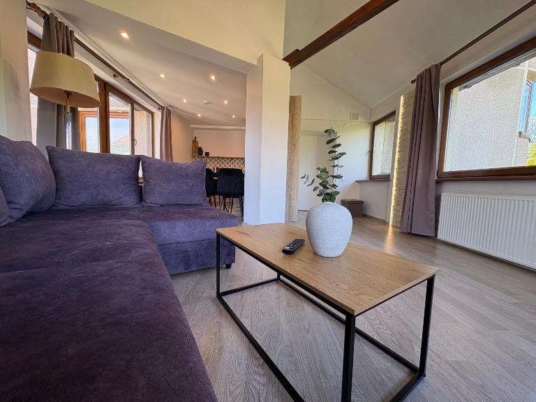 Stylish & Sunny Stay - Near Palanga Concert Hall - No 21 - Chambres d'hôtes Palanga