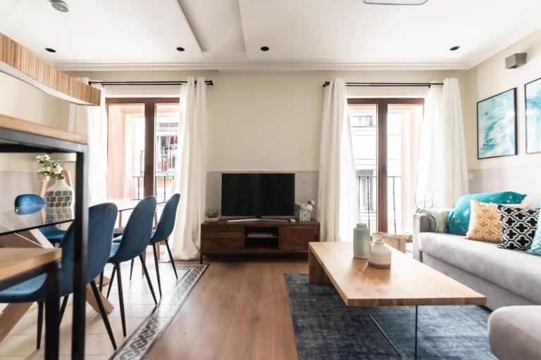 Sophisticated Refurbished - 2BD 2BTH-Malasaña - Ferienwohnung Madrid