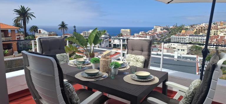 Puerto de la Cruz amazing Penthouse with Sea Views - B&B Puerto de la Cruz