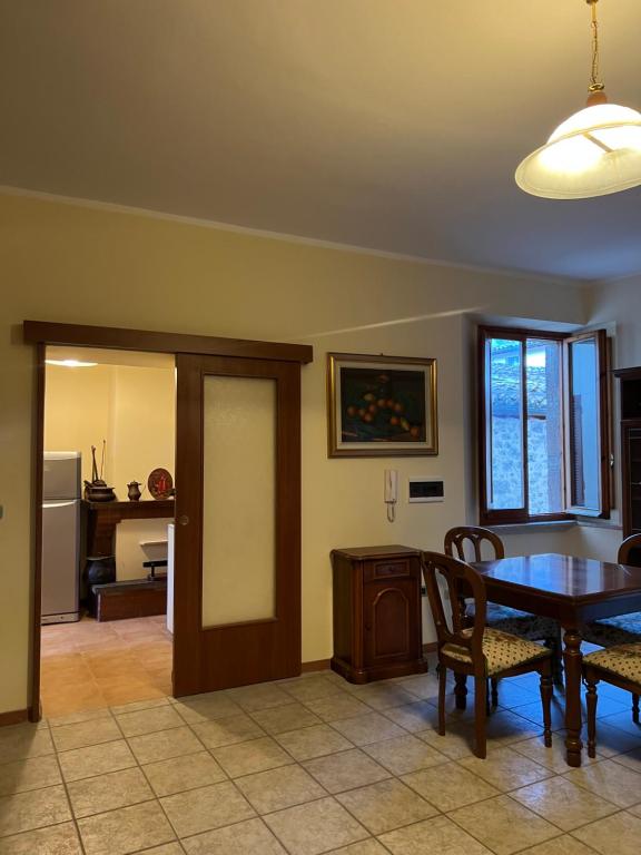 Delizioso appartamento nel borgo - B&B Sant'Anatolia di Narco