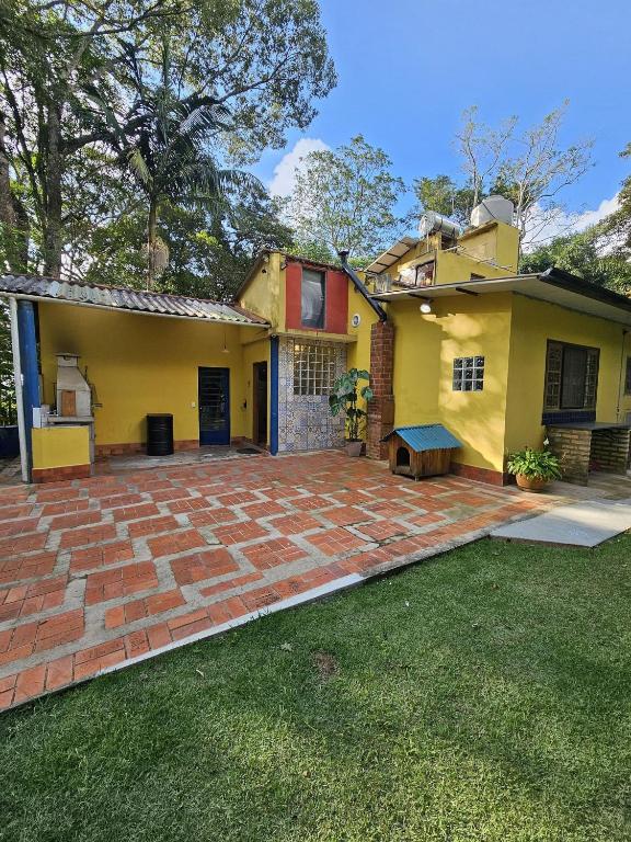 Casa Amarela, Refúgio na natureza Rota do vinho - B&B São Roque
