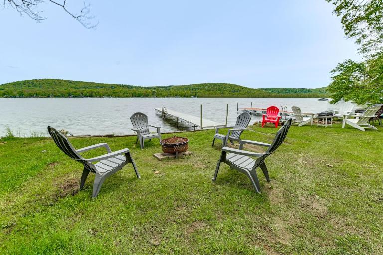 Lakefront Home w/ Private Dock in Alpine! - Ferienwohnung Alpine