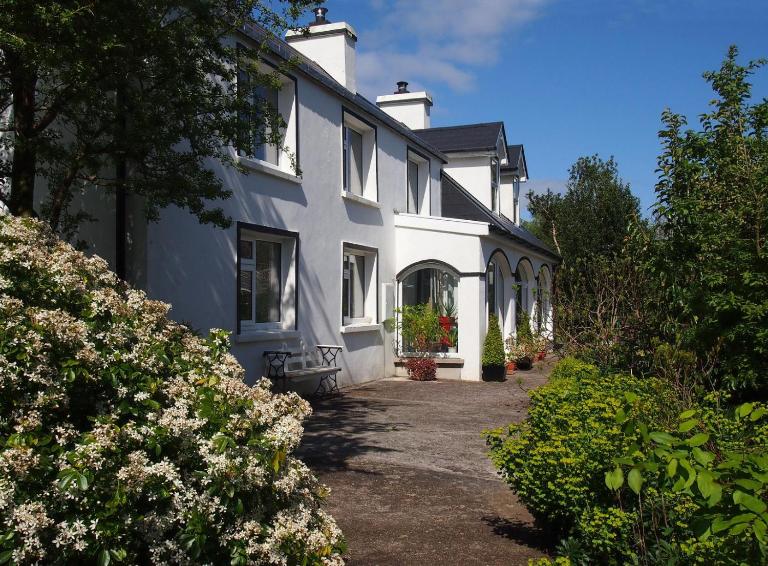 Ballycommane House & Garden - B&B Durrus
