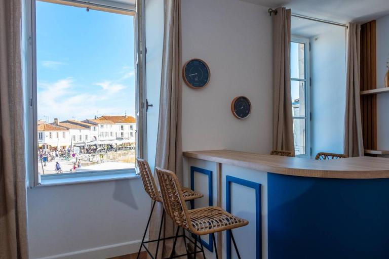 Appartement rénové sur le port de Saint Martin de Ré - Chambres d'hôtes Saint-Martin-de-Ré