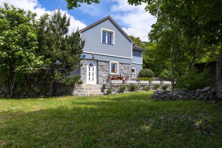 Mountain House VENI - B&B Jablanac
