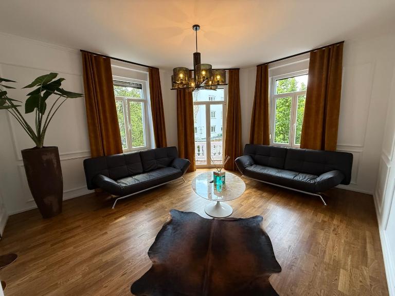 Historical Luxury Homes - Familiensuite mit Terrasse - Bed and Breakfast Freiburg im Breisgau
