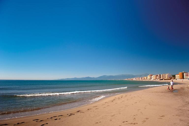 Appart 5 personnes proche de la mer - Chambres d'hôtes Canet-en-Roussillon