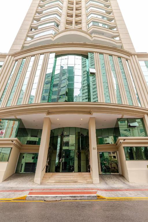 Alto padrão 50m do mar com 3 suítes - Chambres d'hôtes Balneário Camboriú