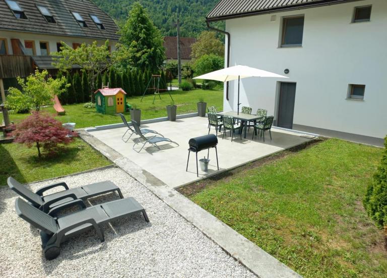 Apartma Nando - B&B Plezzo