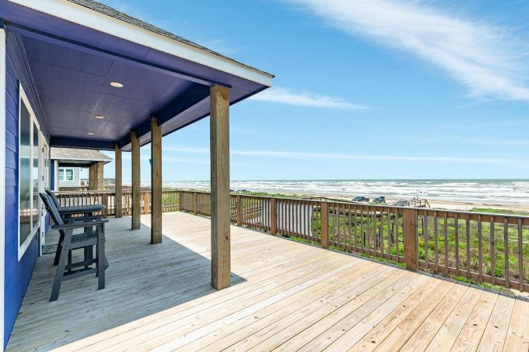 Beachfront Family Pet Friendly - B&B Freeport