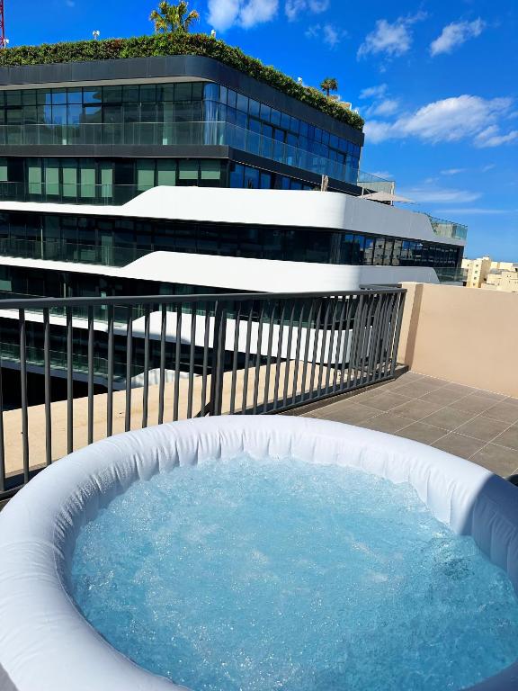 Sky High Getaway - Ferienwohnung St. Julian's